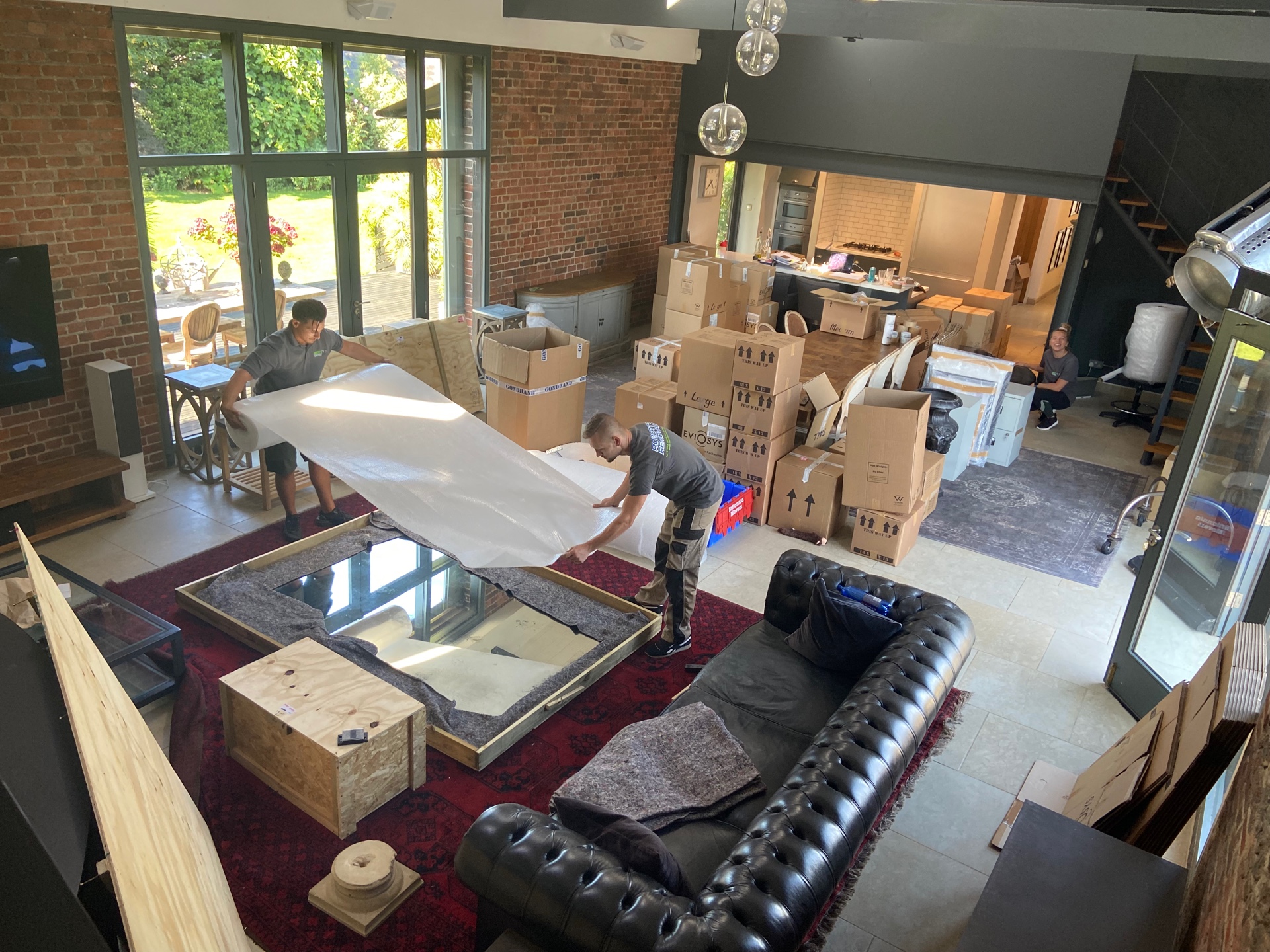 Robert's Removals & Storage image 2