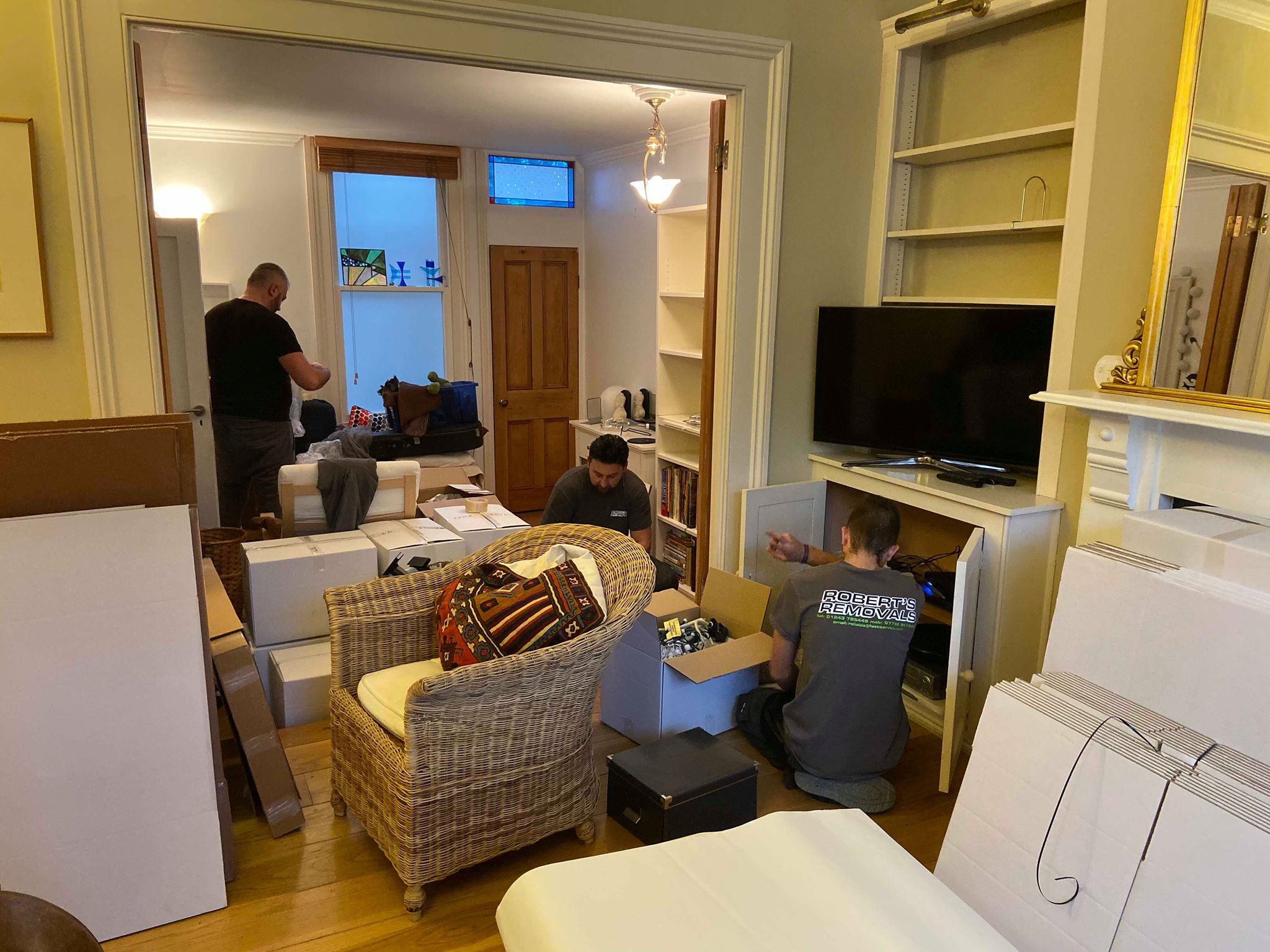 Robert's Removals & Storage image 3