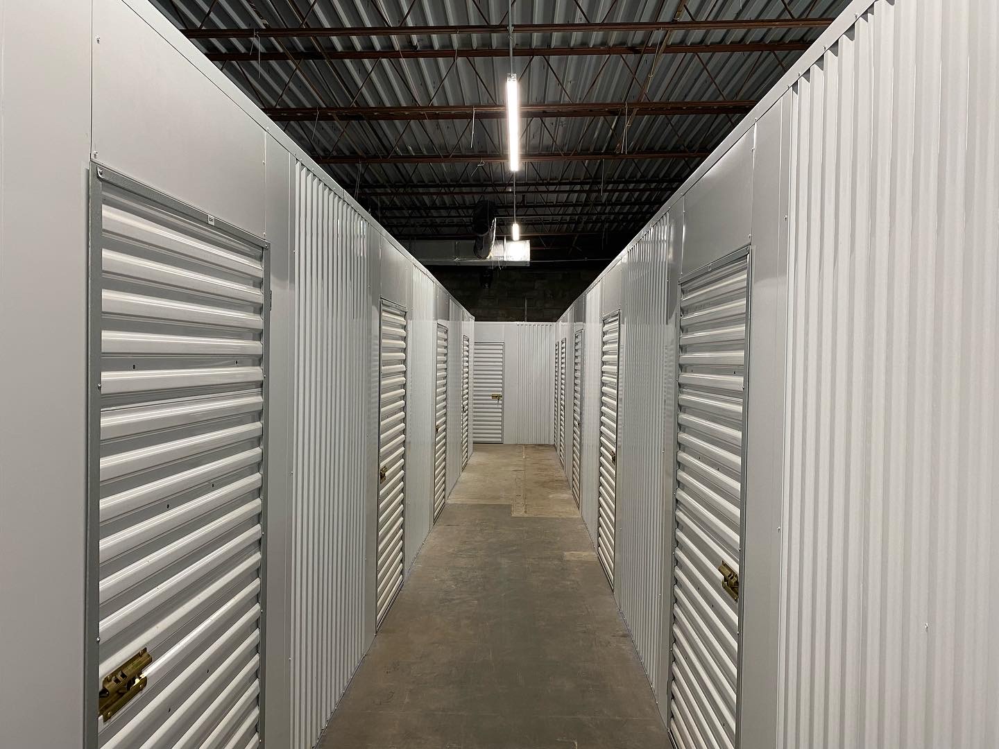 Rocky Glen Storage logo