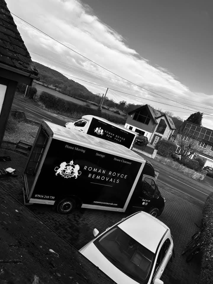 Roman Royce Removals logo