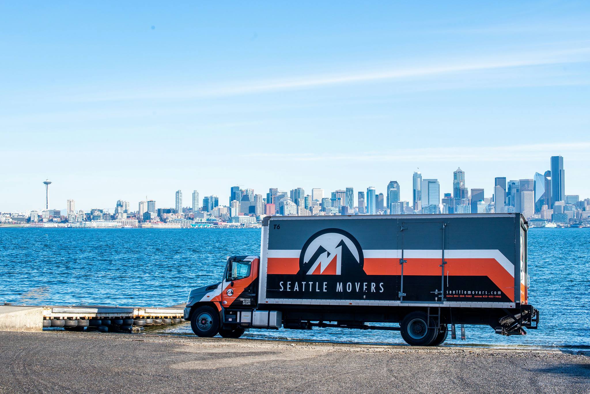Seattle Movers logo