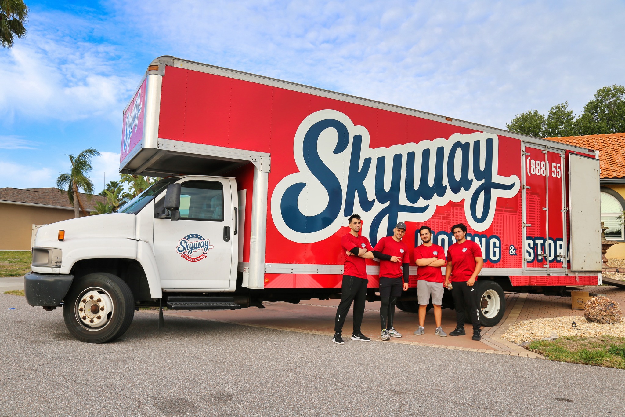 Skyway Moving logo