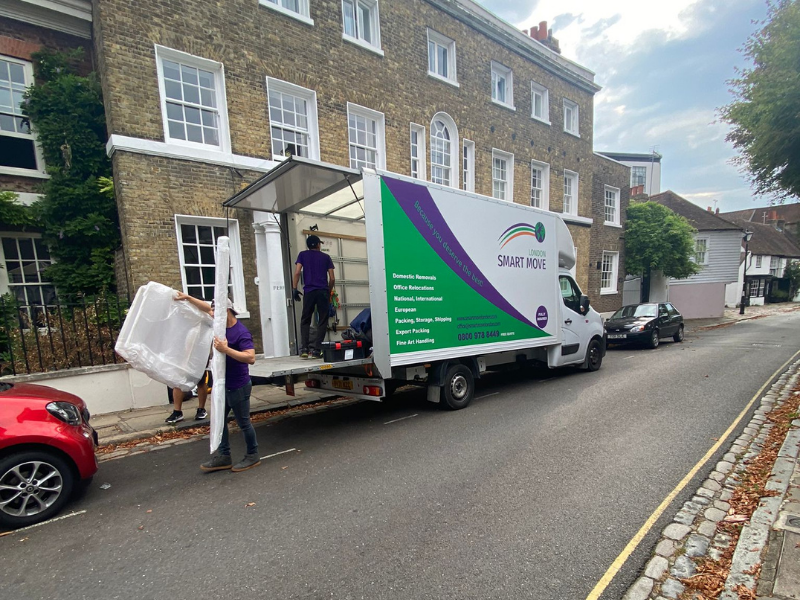 Smart Move London image 2