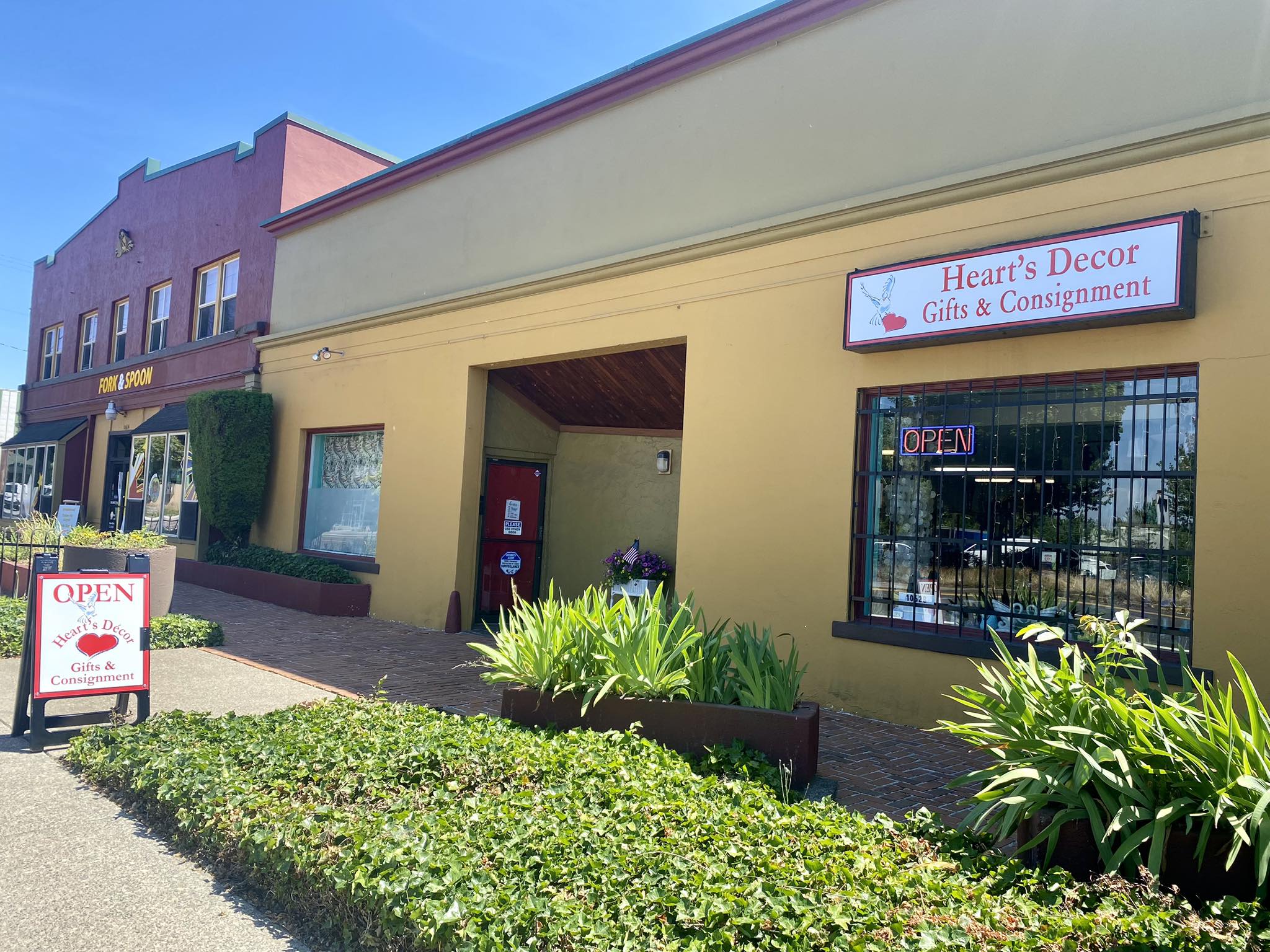 SOS Moving Management Corp. logo