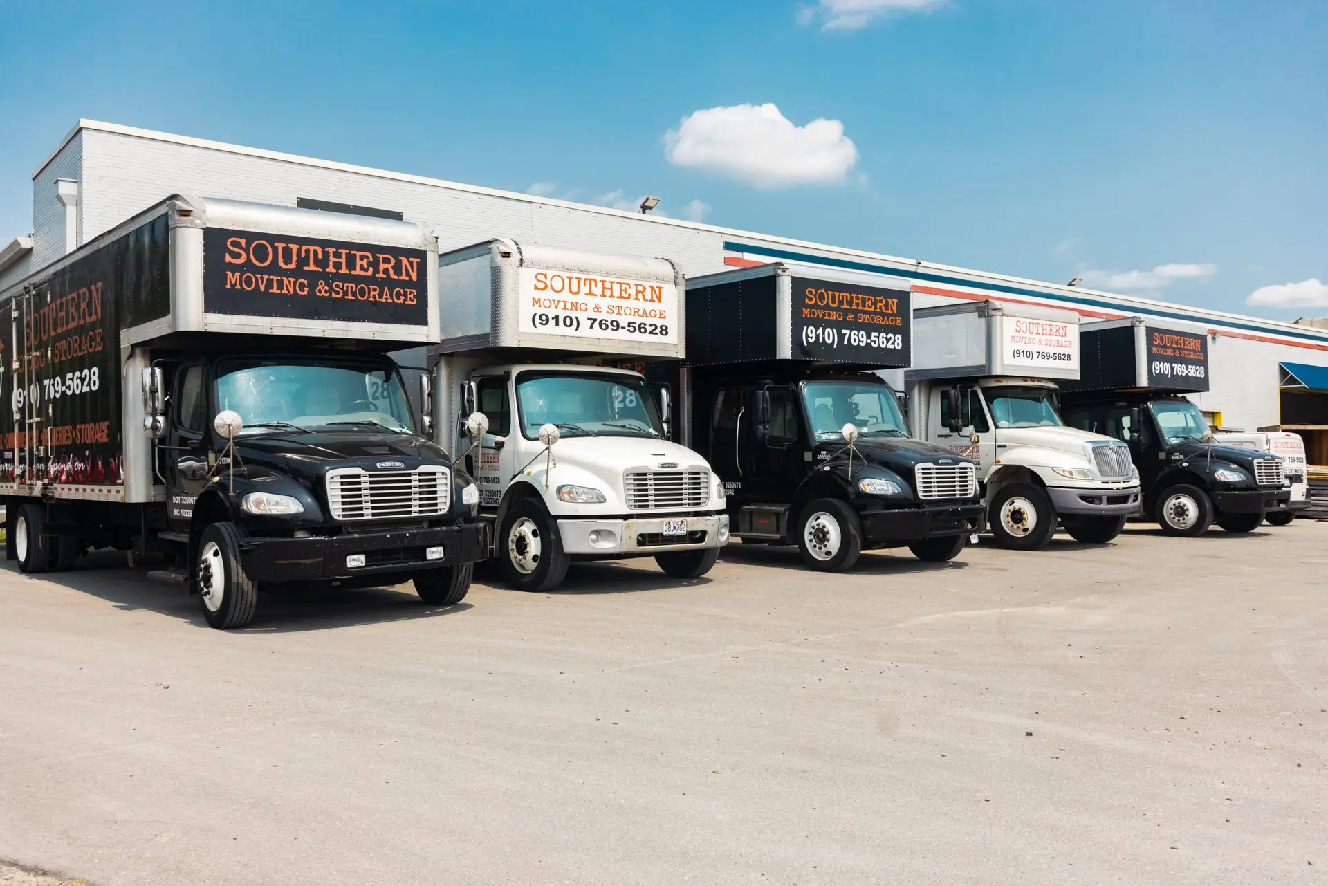 Southern Moving & Storage logo