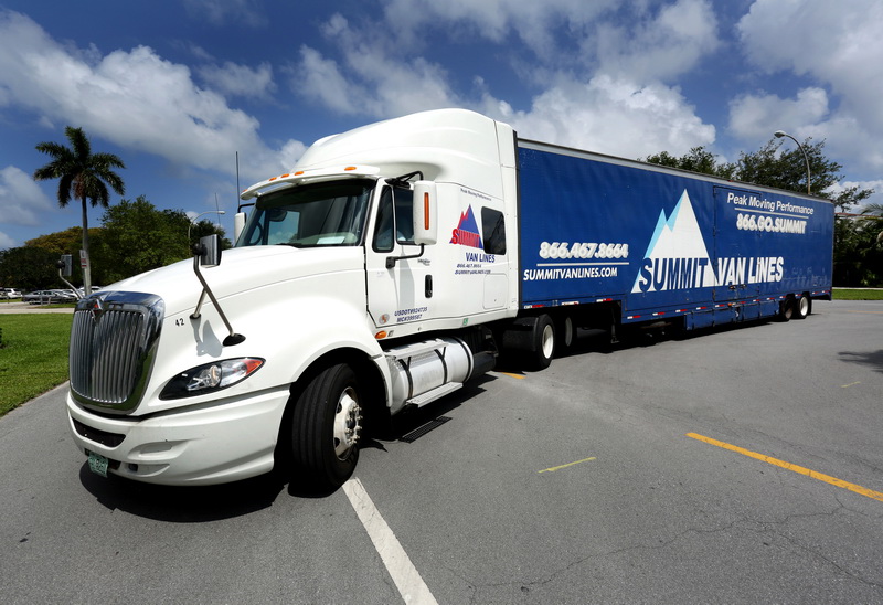 Summit Van Lines logo