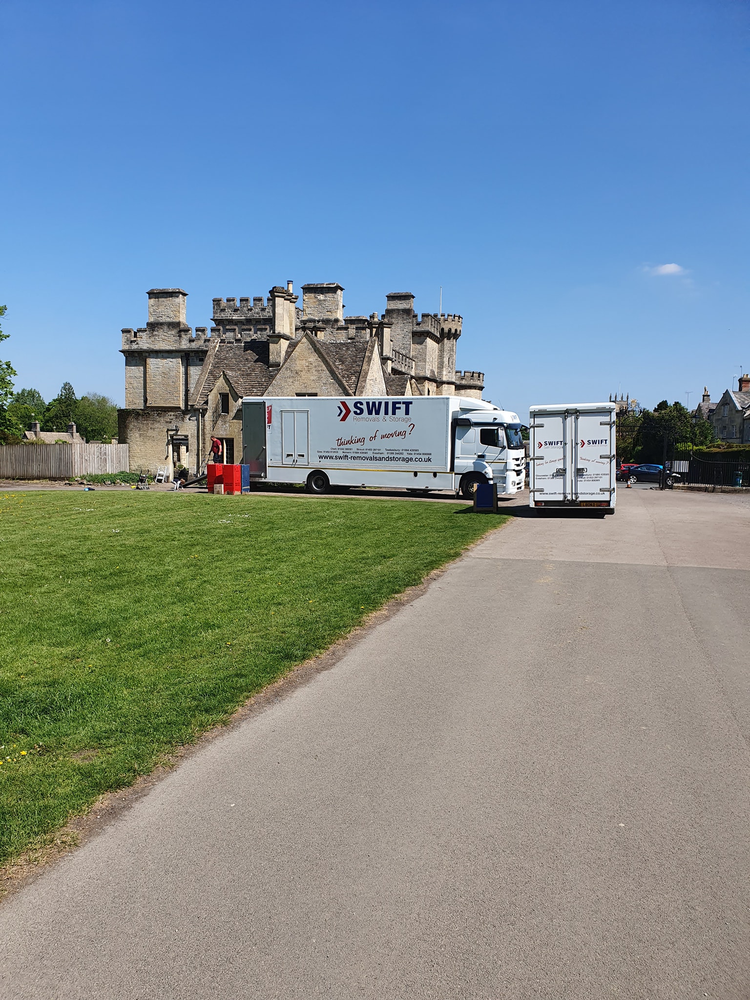 Swift Removals & Storage logo