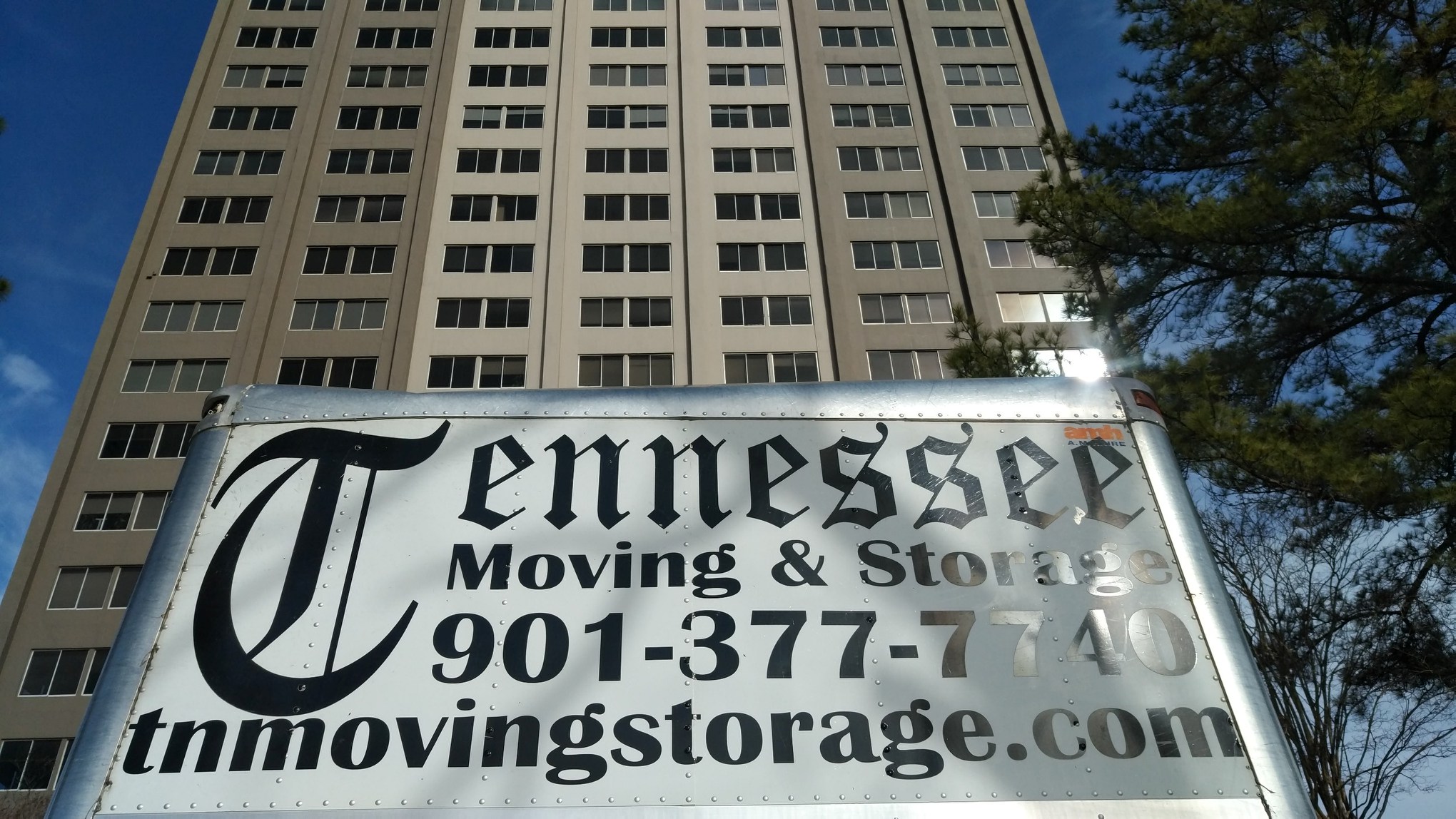 Tennessee Moving & Storage logo
