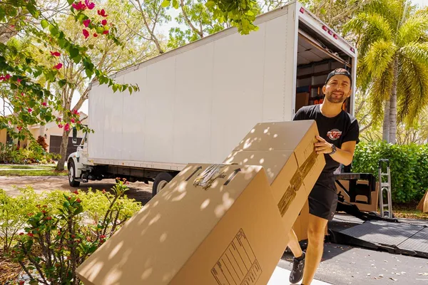 The Moving Company logo