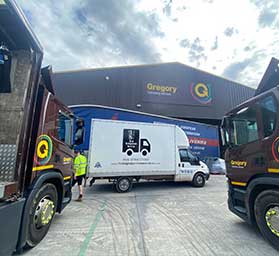 The Original Gentle Man & Van image 3