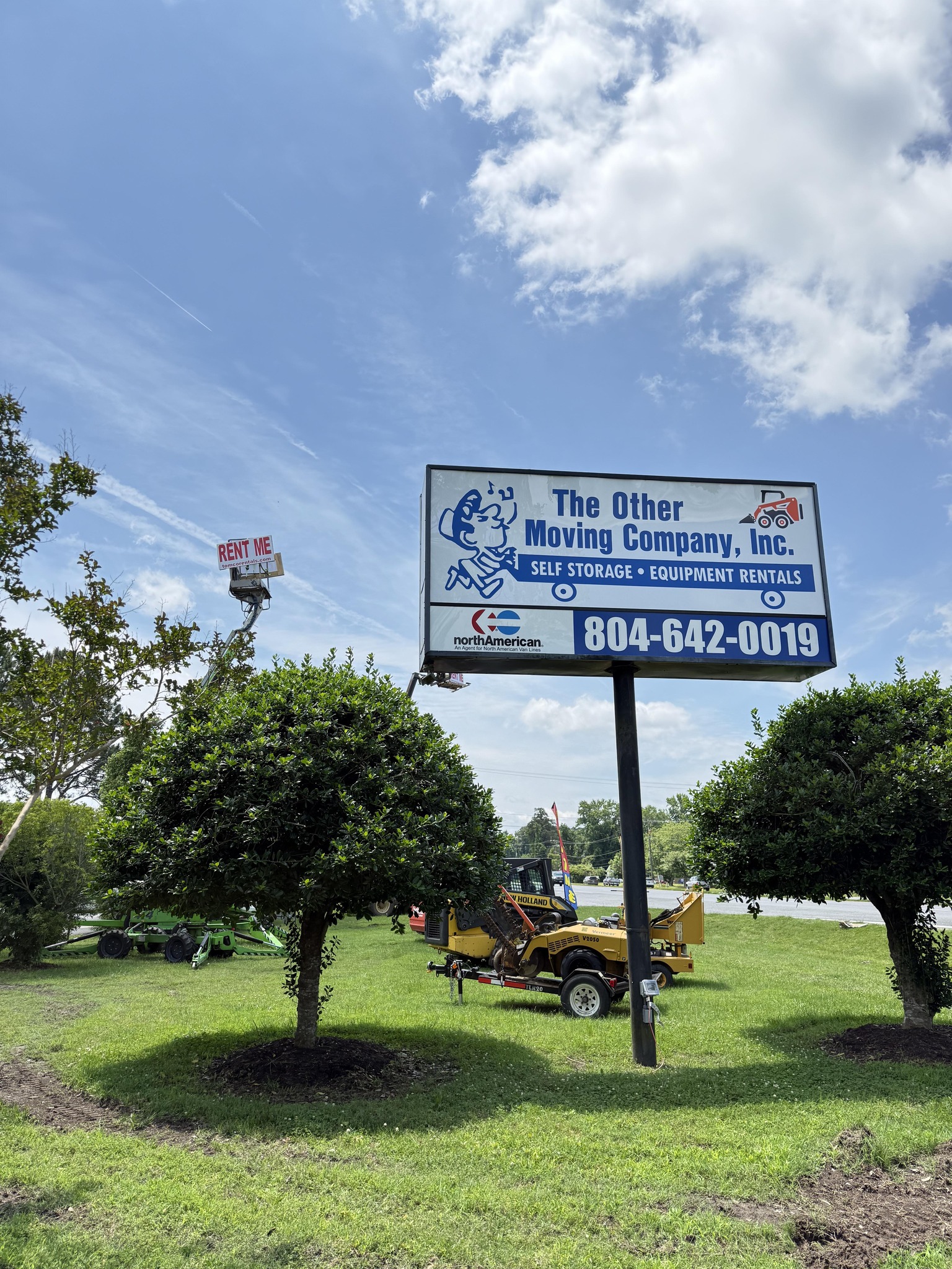 The Other Moving Company logo