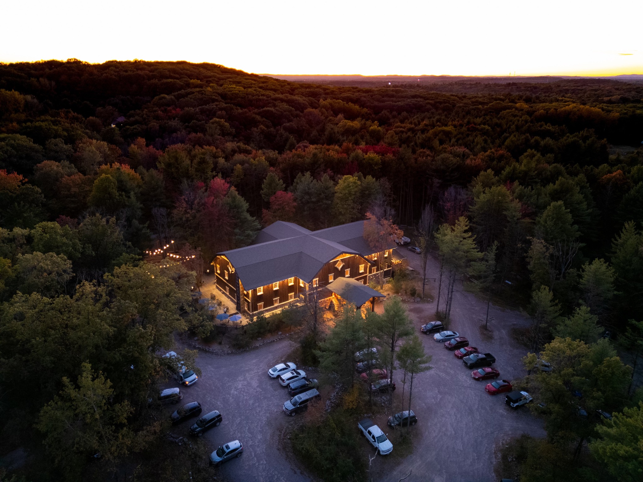 The Swan Barn Door, LLC logo