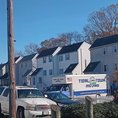 Tidal Town Moving logo