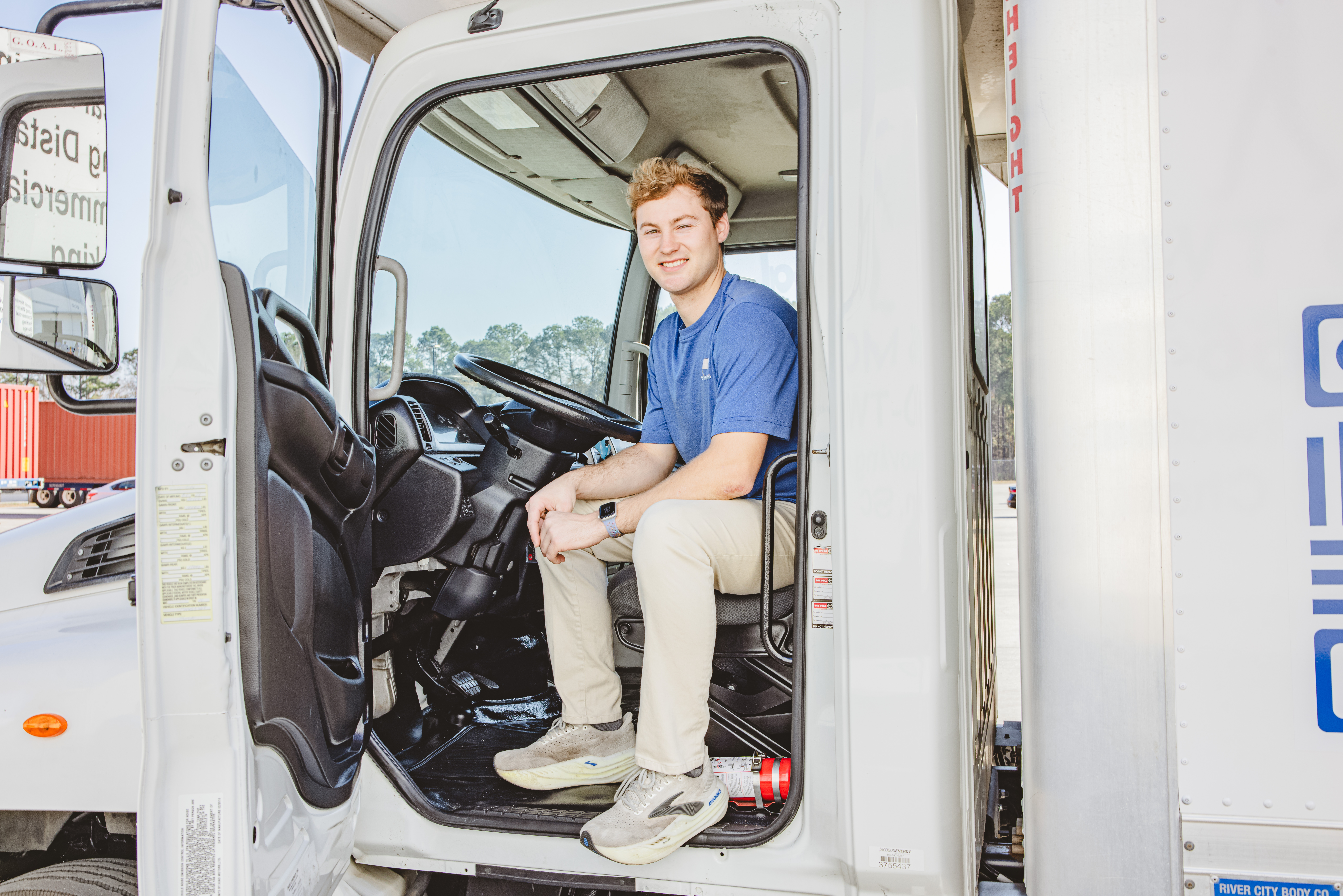 Two Twigs Moving | Charlotte Moving Company image 2