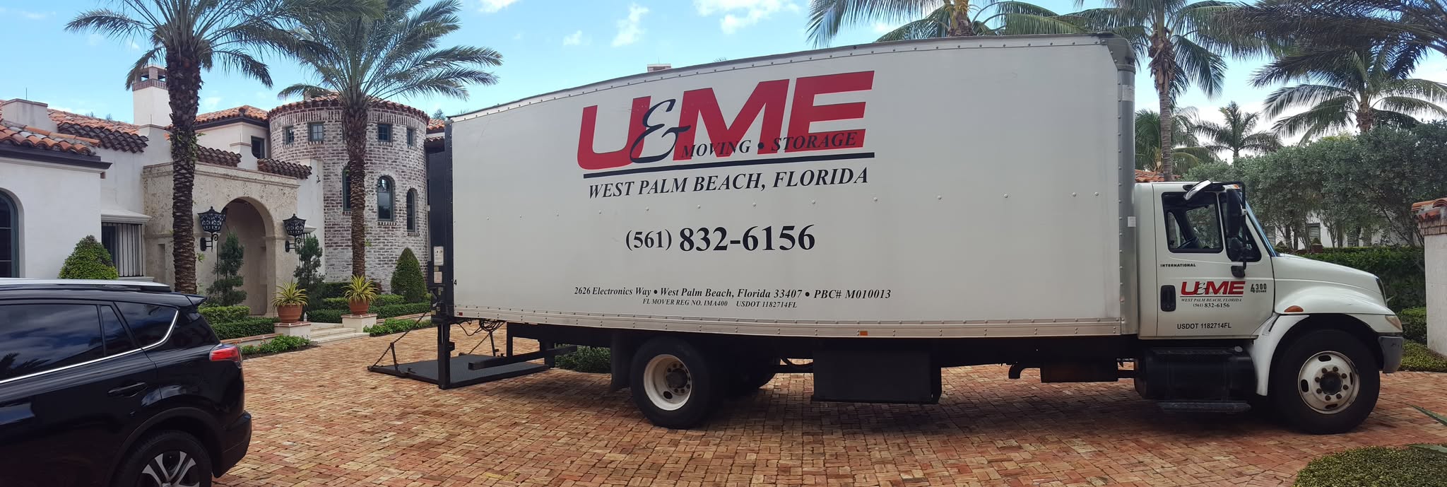 U & Me Moving and Storage logo