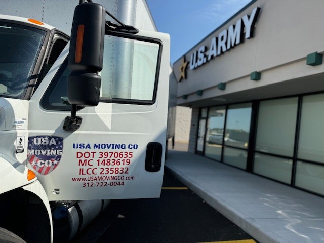 USA MOVING CO logo