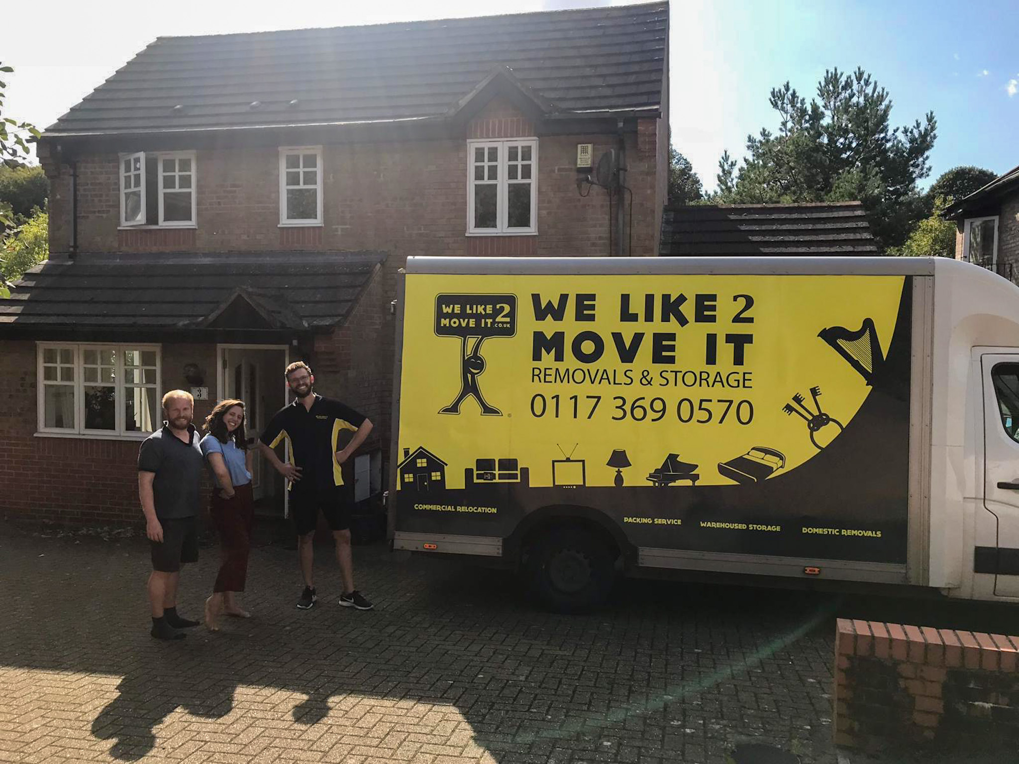 We Like 2 Move It Removals Bristol logo