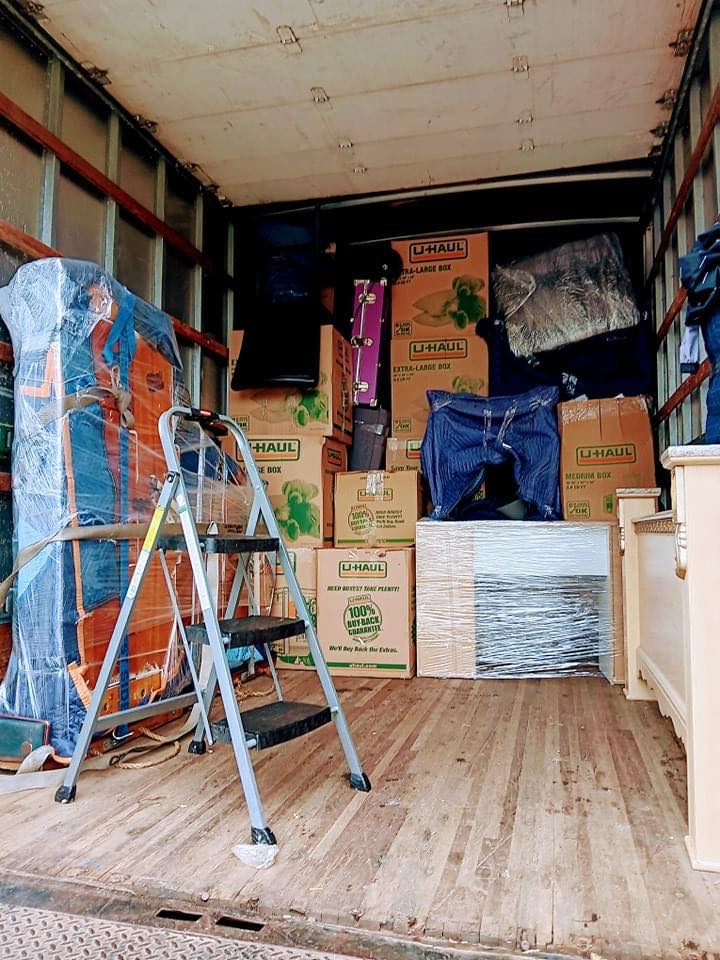 Worlds Best Movers logo